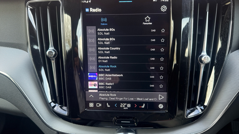 Volvo XC60 2.0 B5P Core 5dr AWD Geartronic Petrol Estate